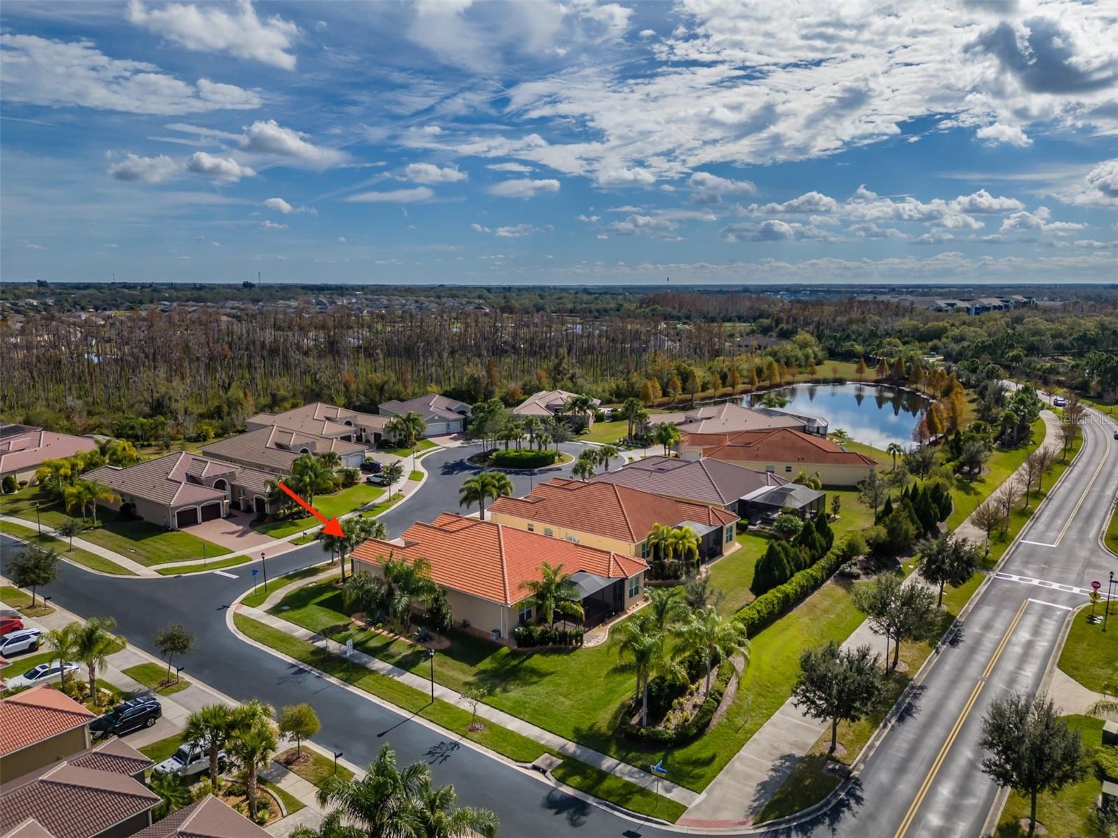 VALENCIA LAKES - Residential