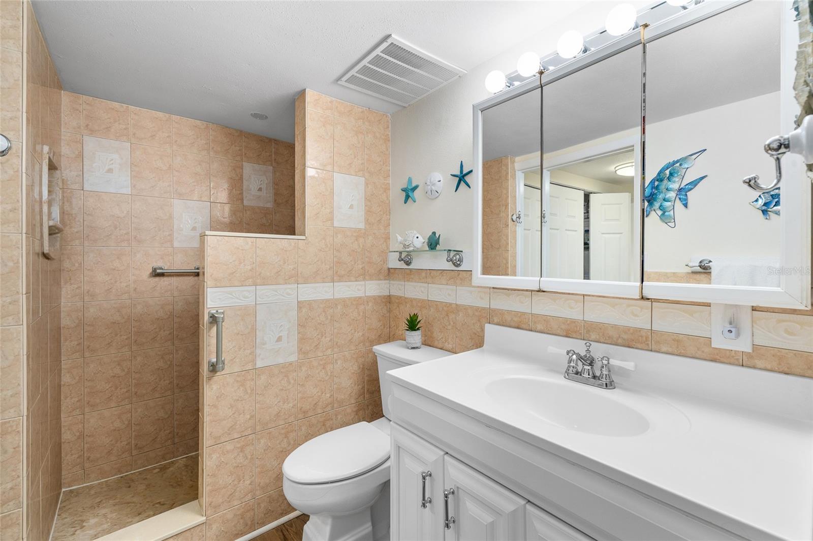 SEVEN SPGS VILLAS CONDO - Residential