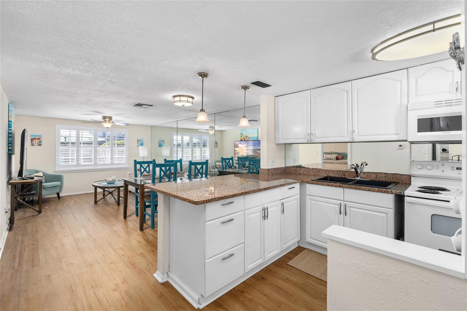 SEVEN SPGS VILLAS CONDO - Residential