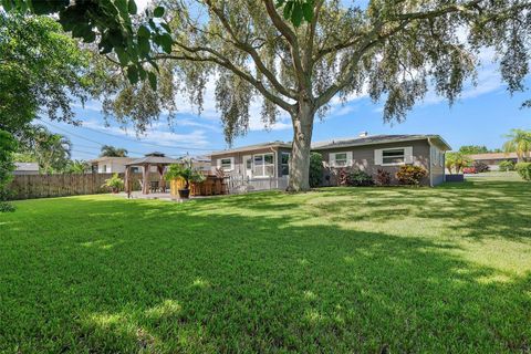 A home in SEMINOLE