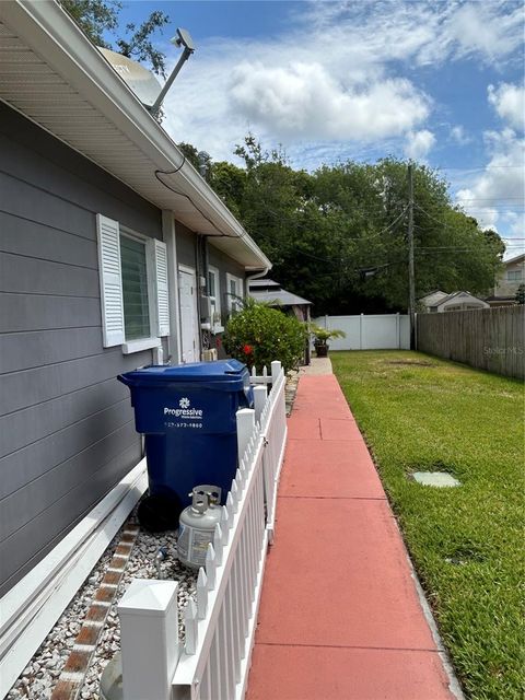 A home in SEMINOLE