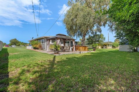 A home in SEMINOLE