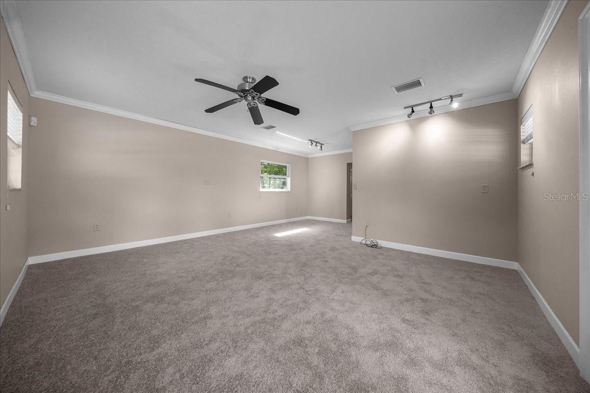 SHERWOOD FOREST - Residential