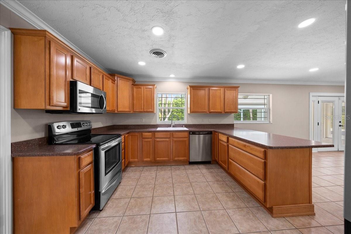 SHERWOOD FOREST - Residential