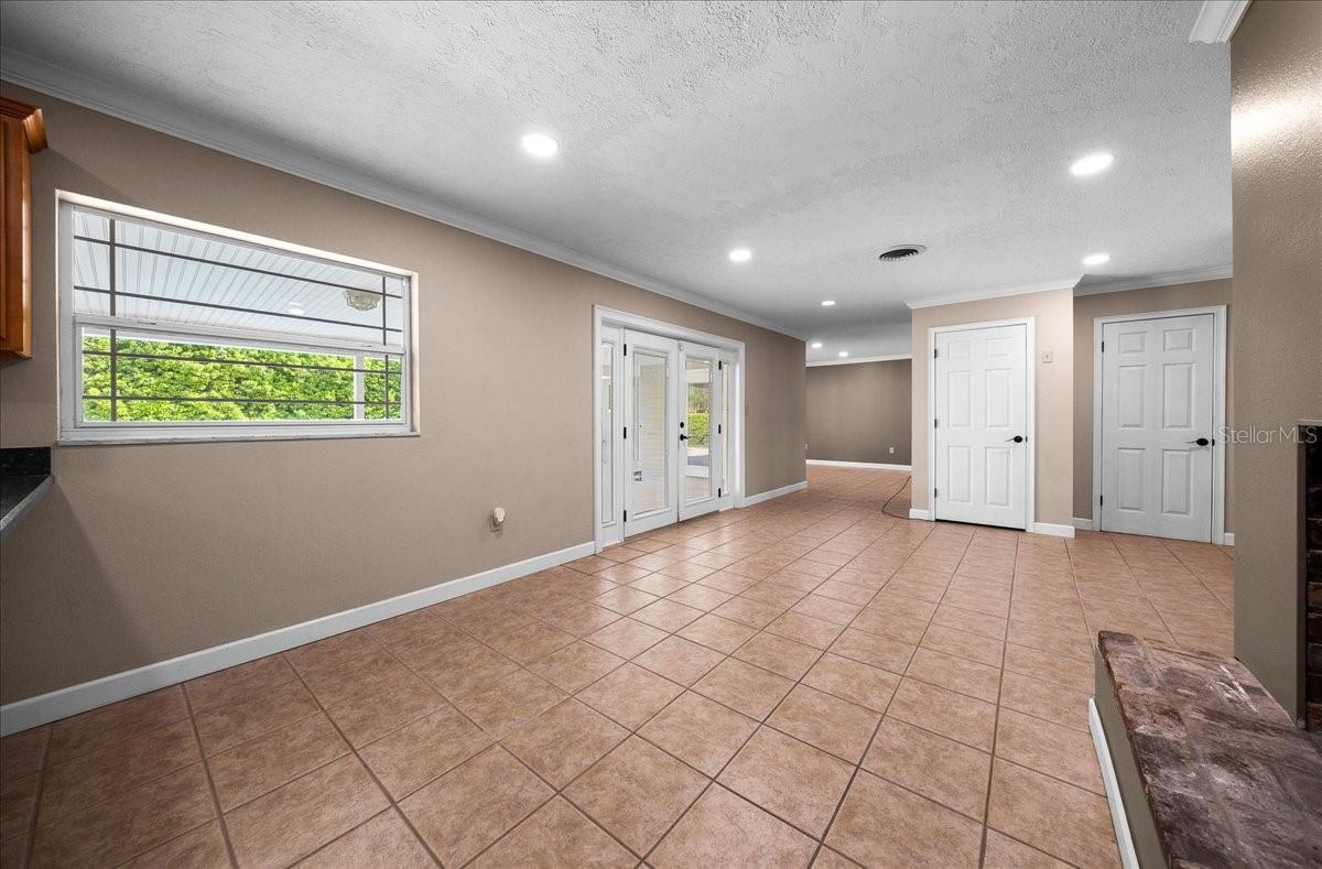 SHERWOOD FOREST - Residential