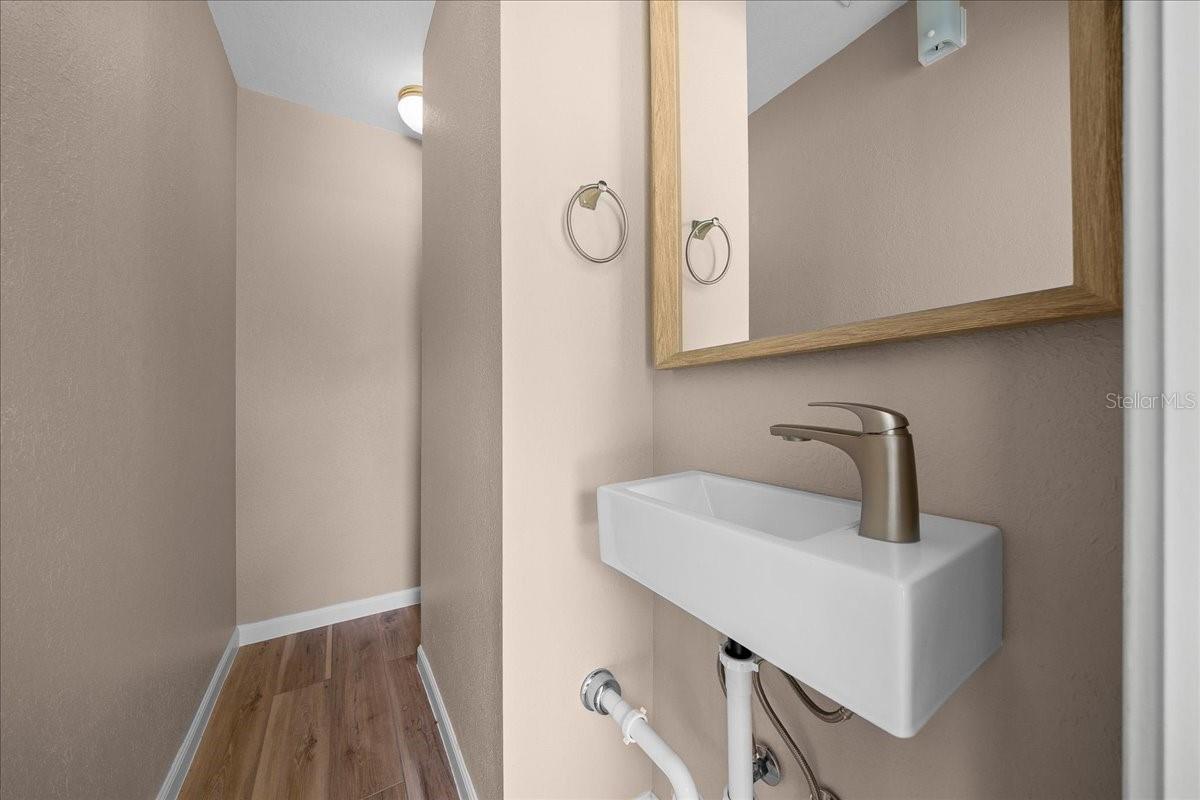 SHERWOOD FOREST - Residential