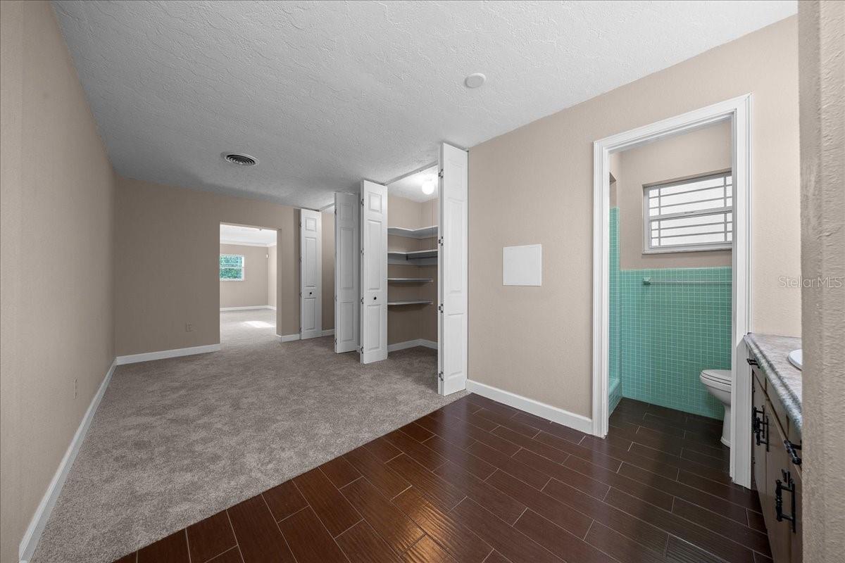 SHERWOOD FOREST - Residential