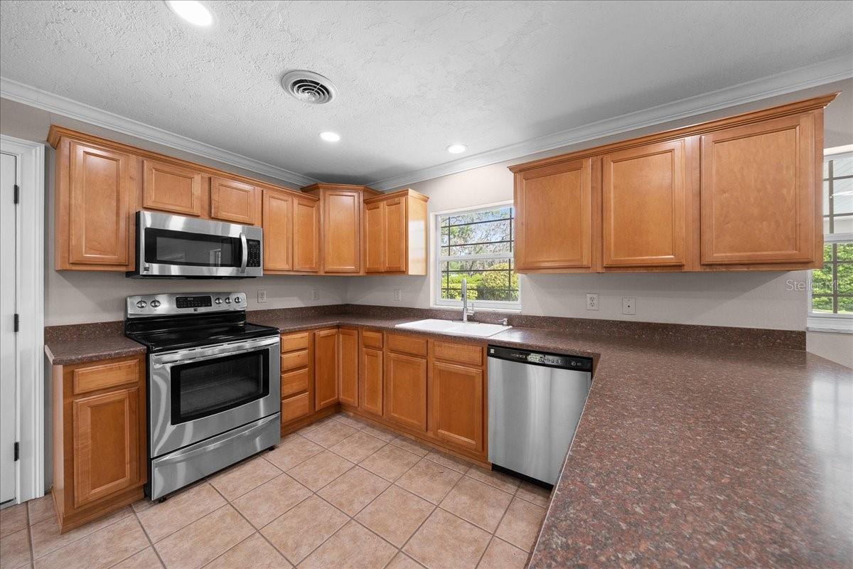 SHERWOOD FOREST - Residential