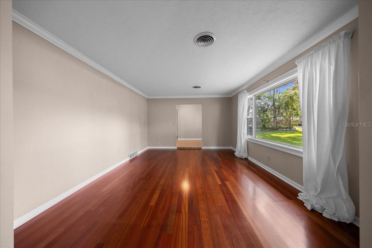 SHERWOOD FOREST - Residential