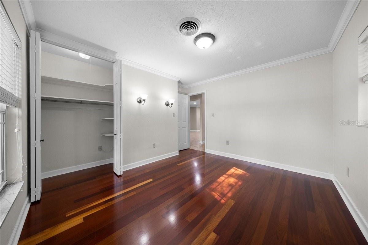 SHERWOOD FOREST - Residential