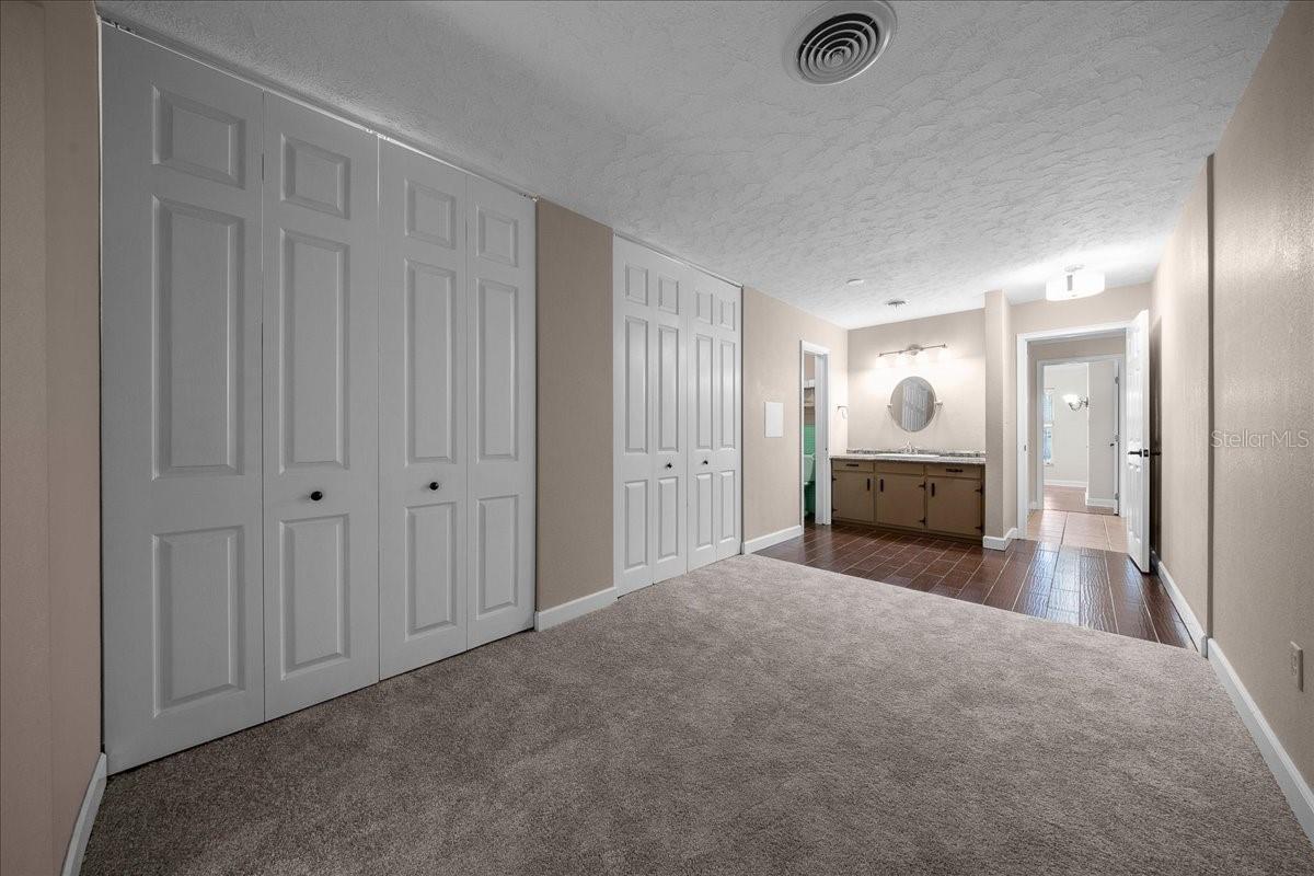 SHERWOOD FOREST - Residential