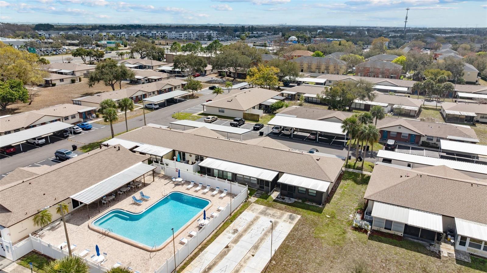 HILL CREST VILLAS - Residential