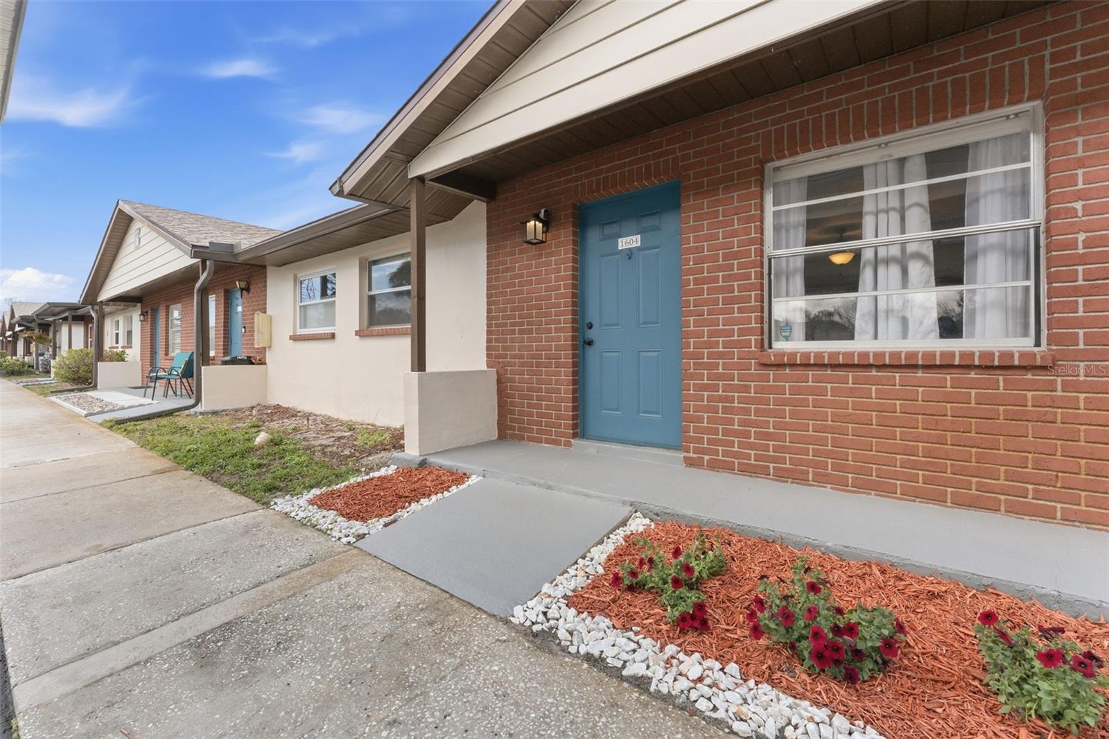 HILL CREST VILLAS - Residential