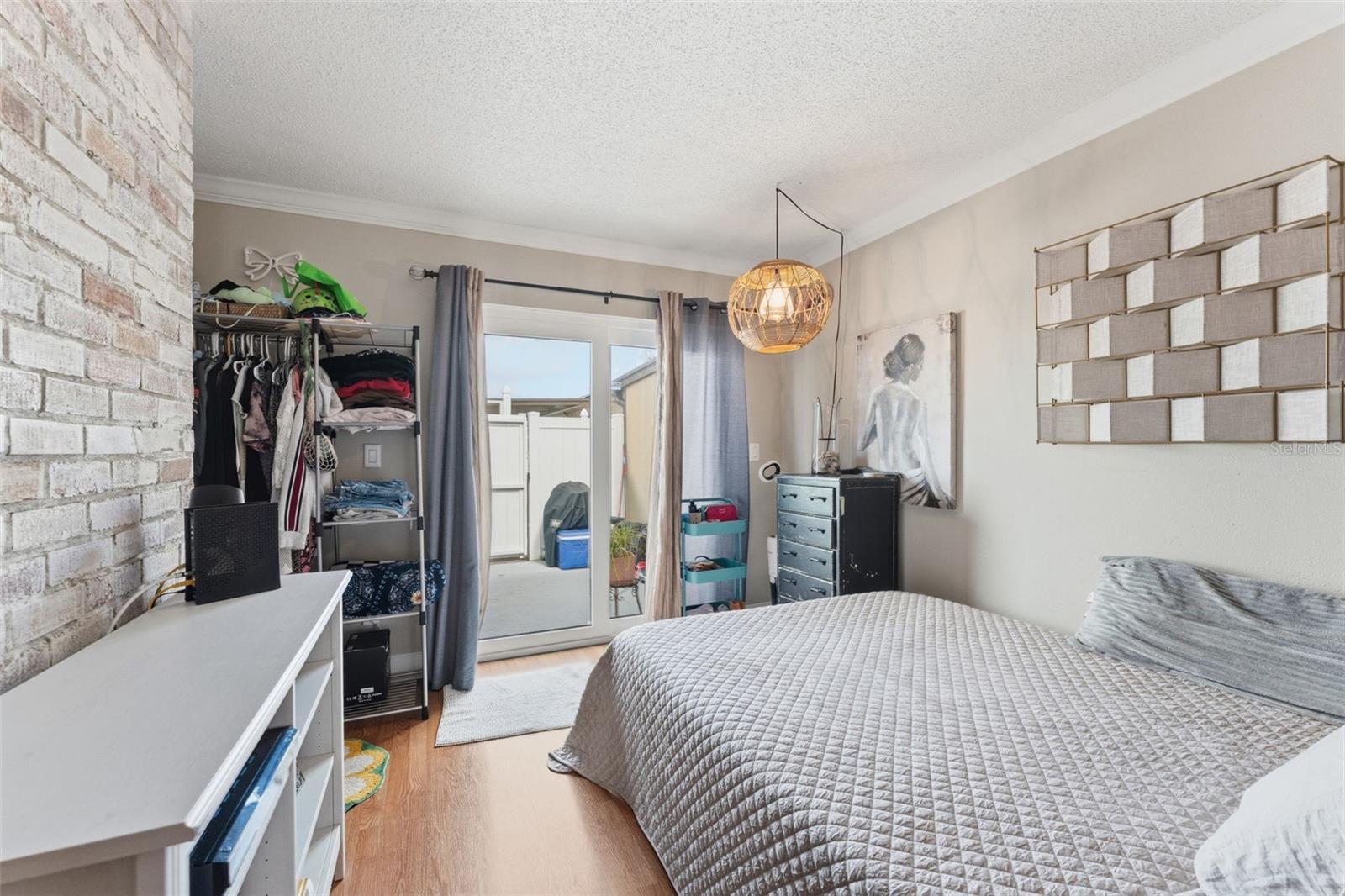 HILL CREST VILLAS - Residential