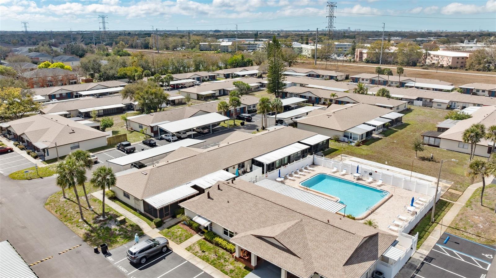 HILL CREST VILLAS - Residential