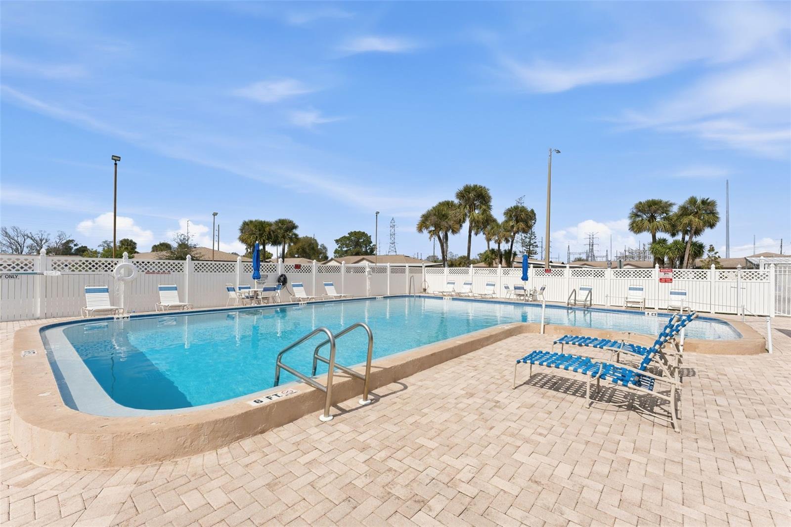 HILL CREST VILLAS - Residential