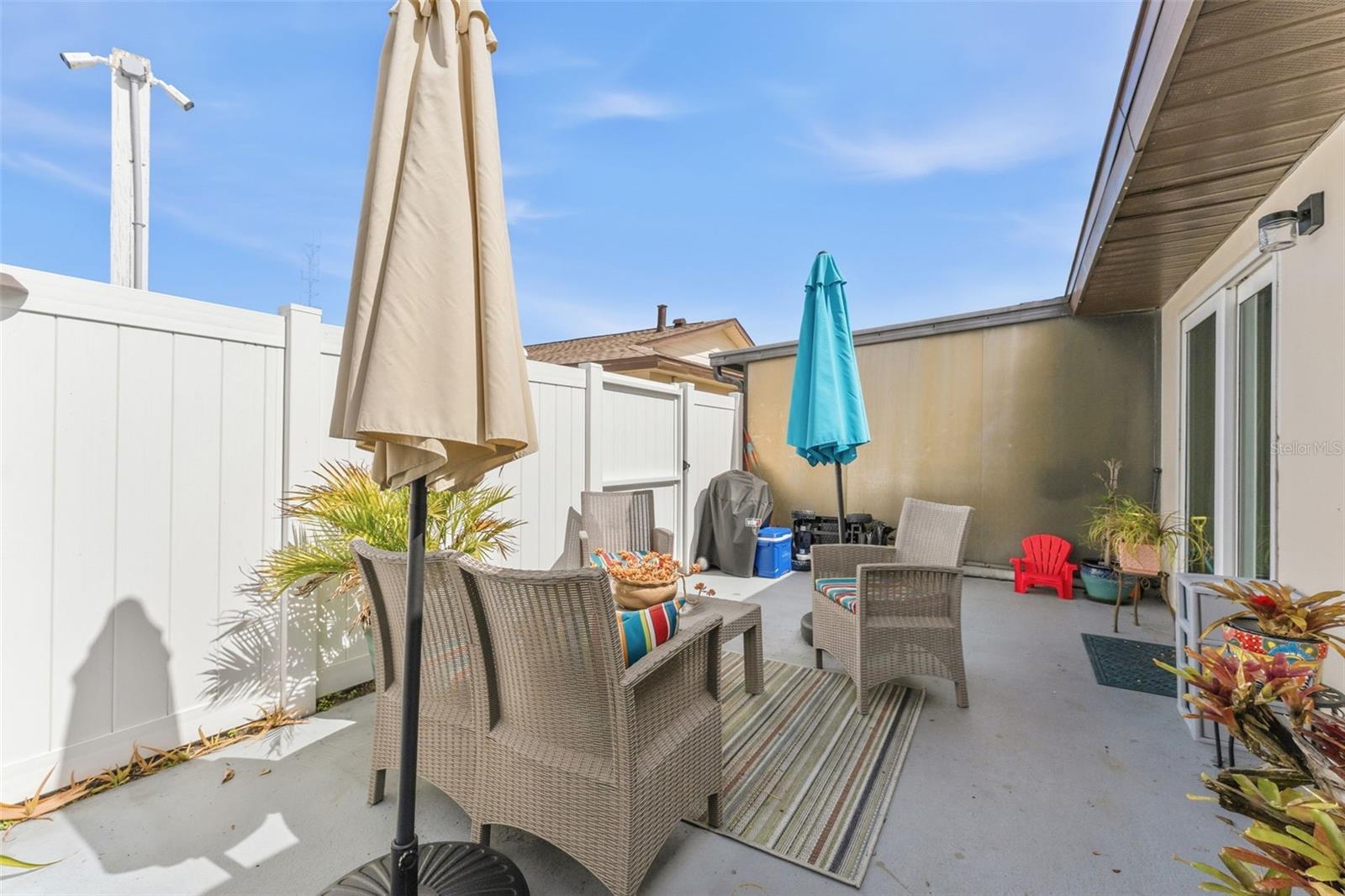 HILL CREST VILLAS - Residential