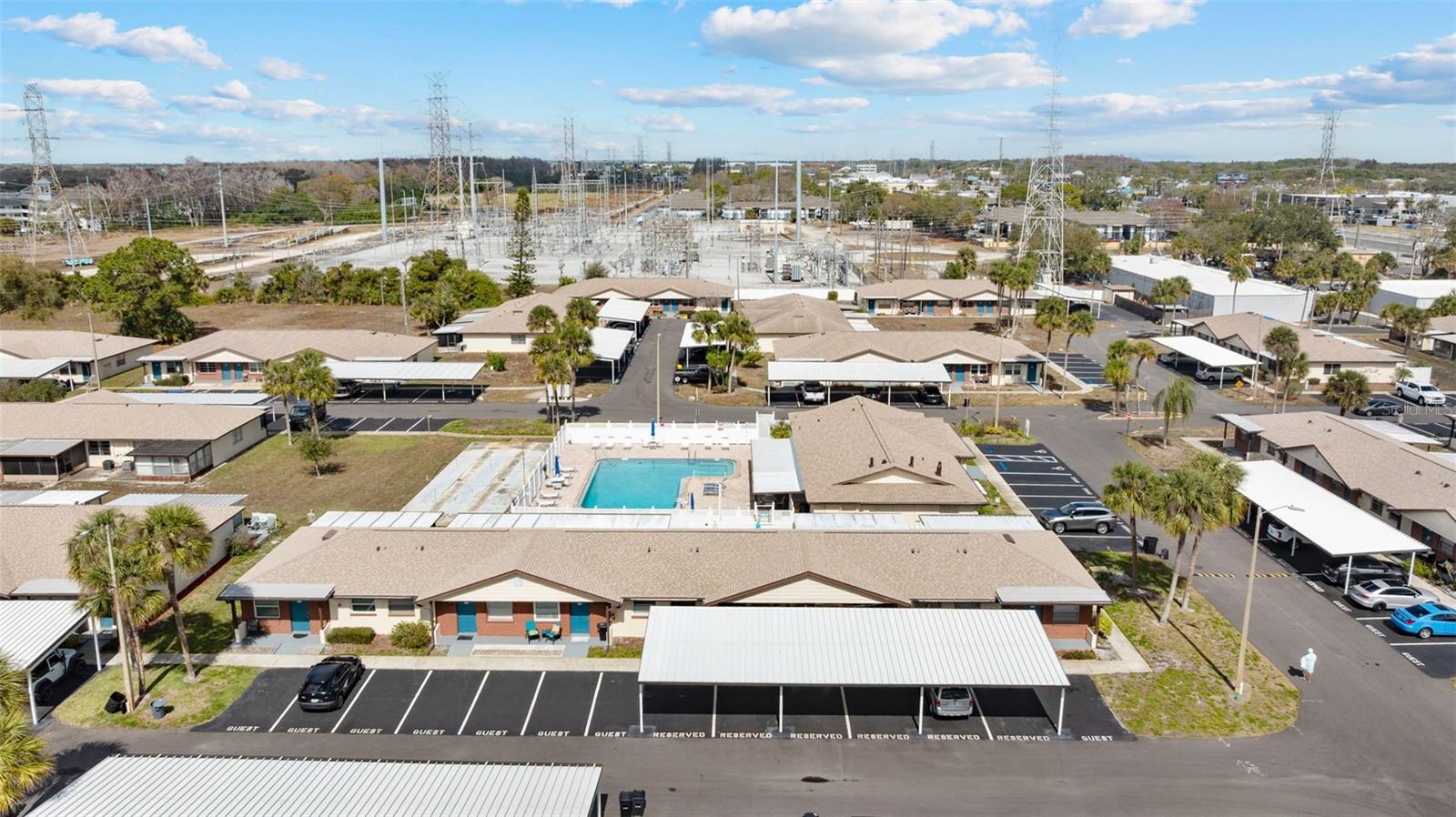 HILL CREST VILLAS - Residential