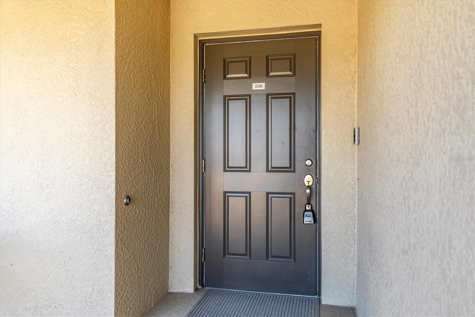 VERANDA VI AT LAKEWOOD NATIONAL PH II - Residential Lease