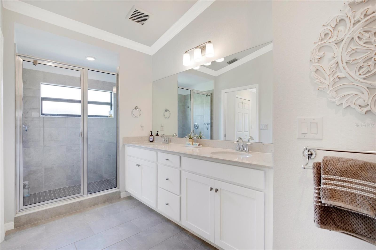 VERANDA VI AT LAKEWOOD NATIONAL PH II - Residential Lease