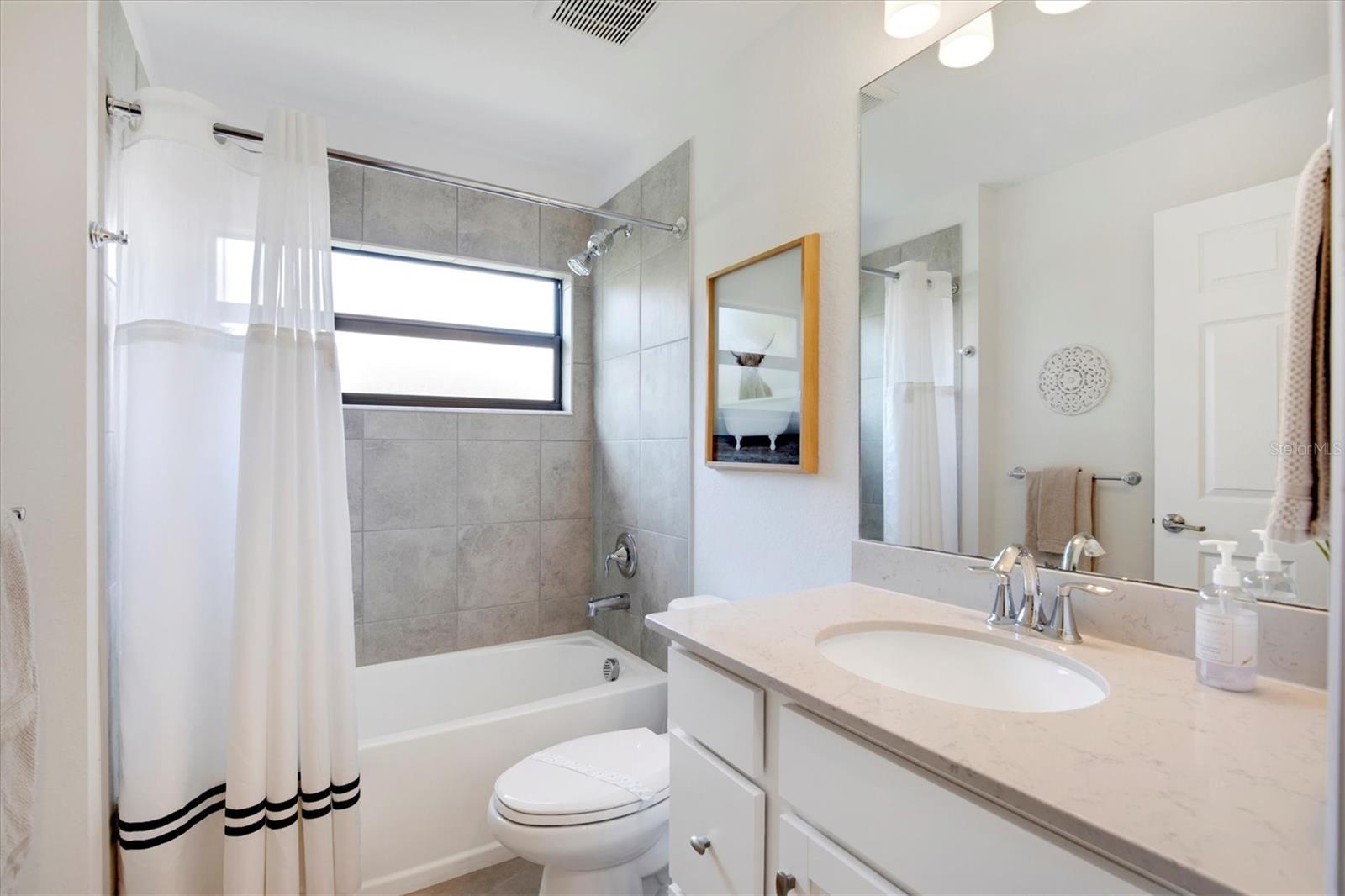 VERANDA VI AT LAKEWOOD NATIONAL PH II - Residential Lease