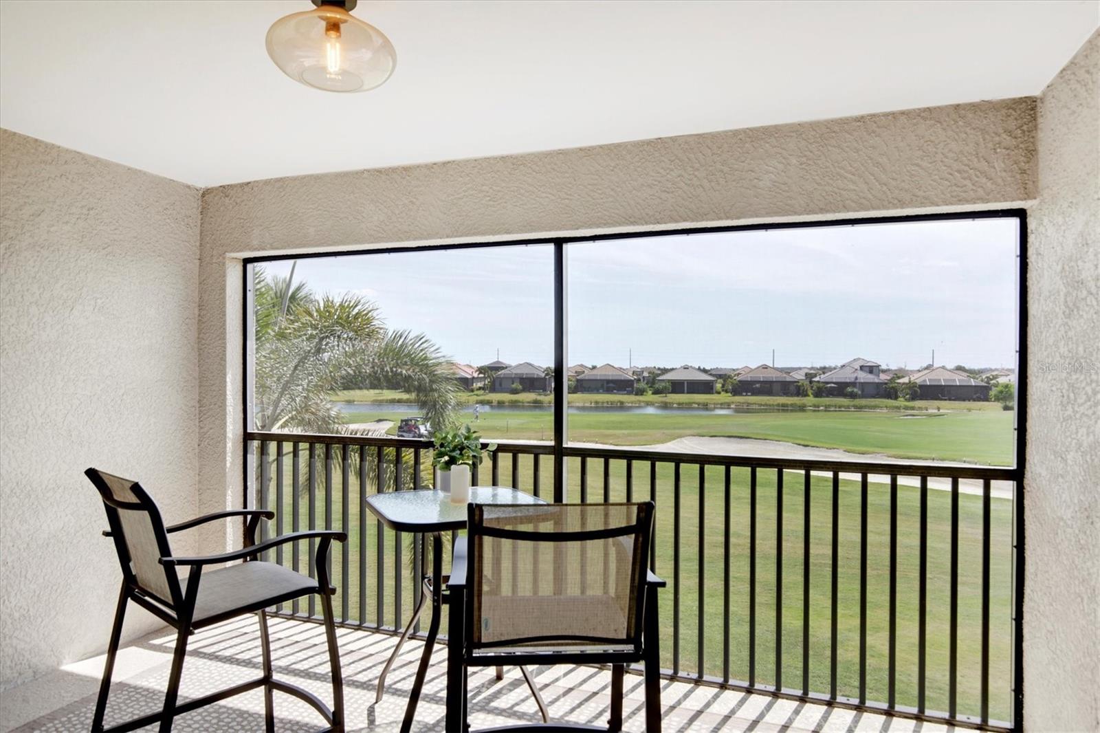 VERANDA VI AT LAKEWOOD NATIONAL PH II - Residential Lease