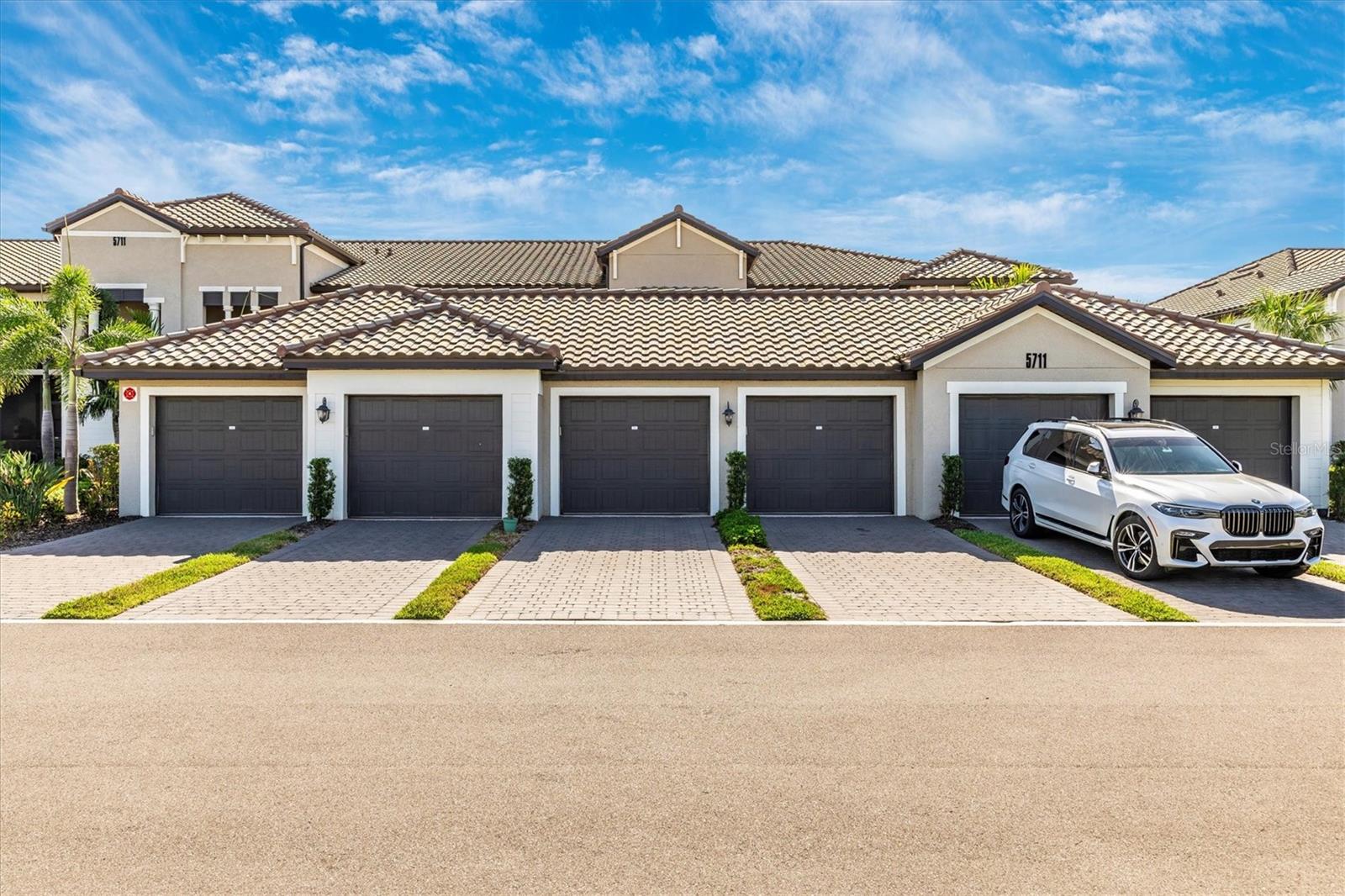 VERANDA VI AT LAKEWOOD NATIONAL PH II - Residential Lease
