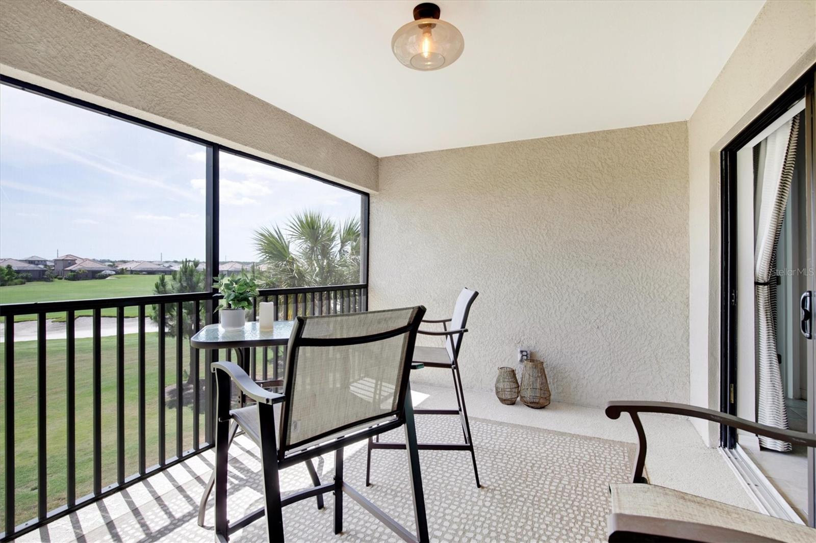 VERANDA VI AT LAKEWOOD NATIONAL PH II - Residential Lease
