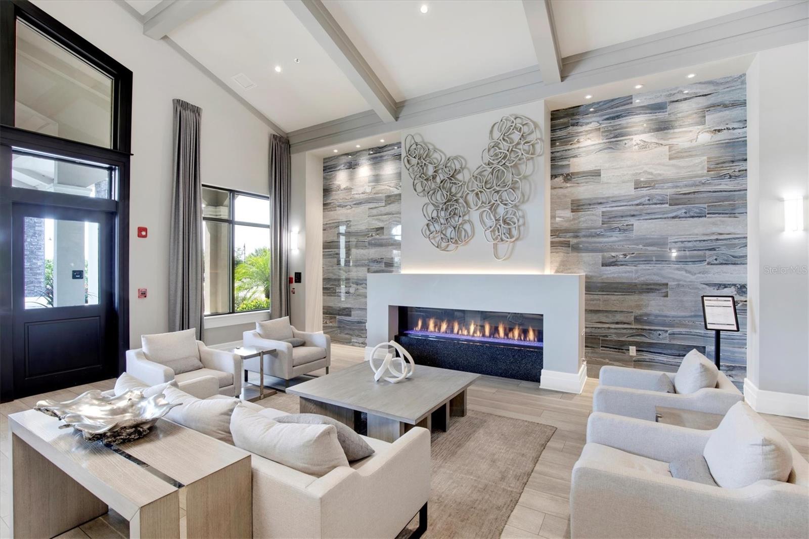 VERANDA VI AT LAKEWOOD NATIONAL PH II - Residential Lease