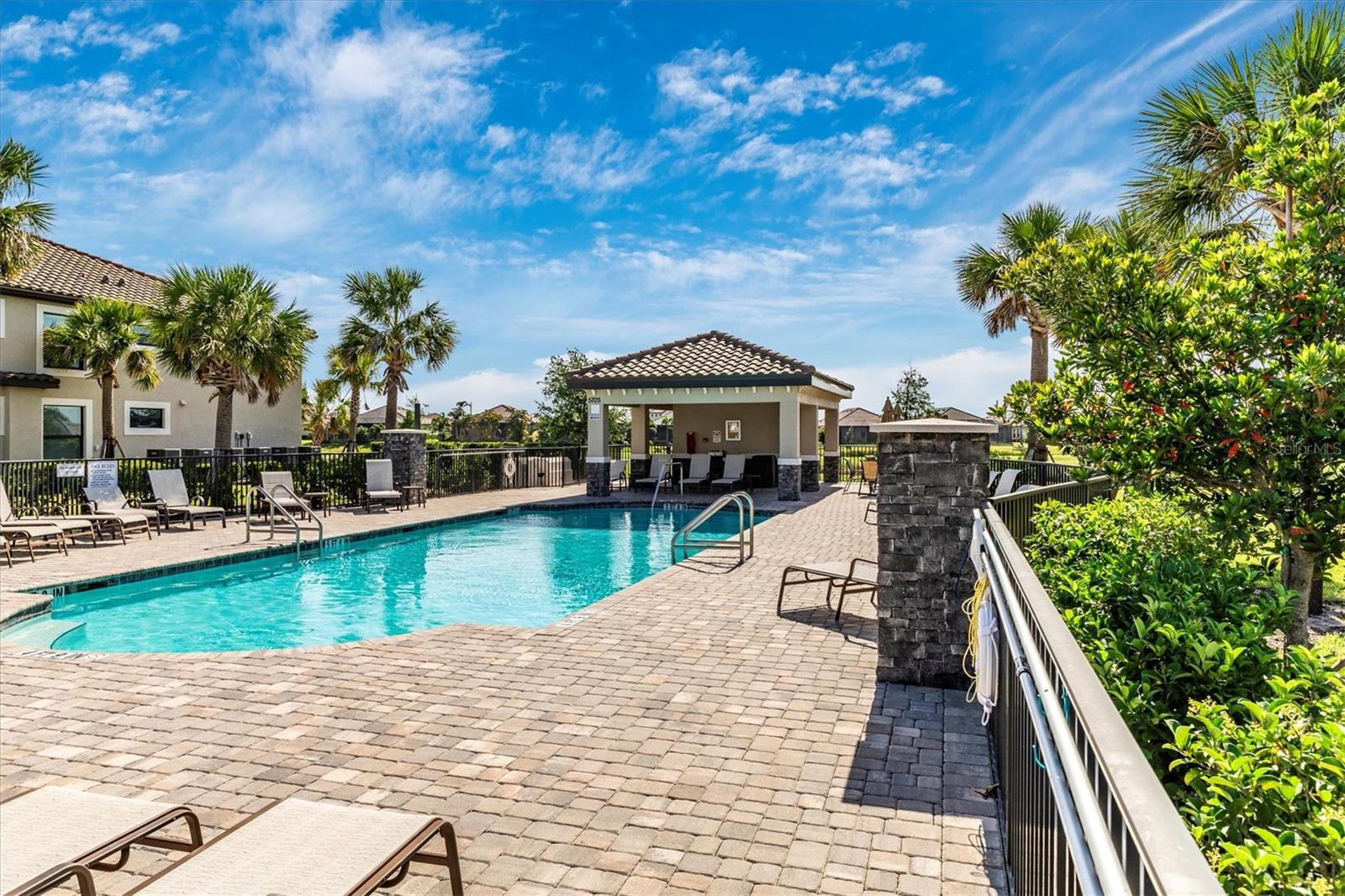 VERANDA VI AT LAKEWOOD NATIONAL PH II - Residential Lease