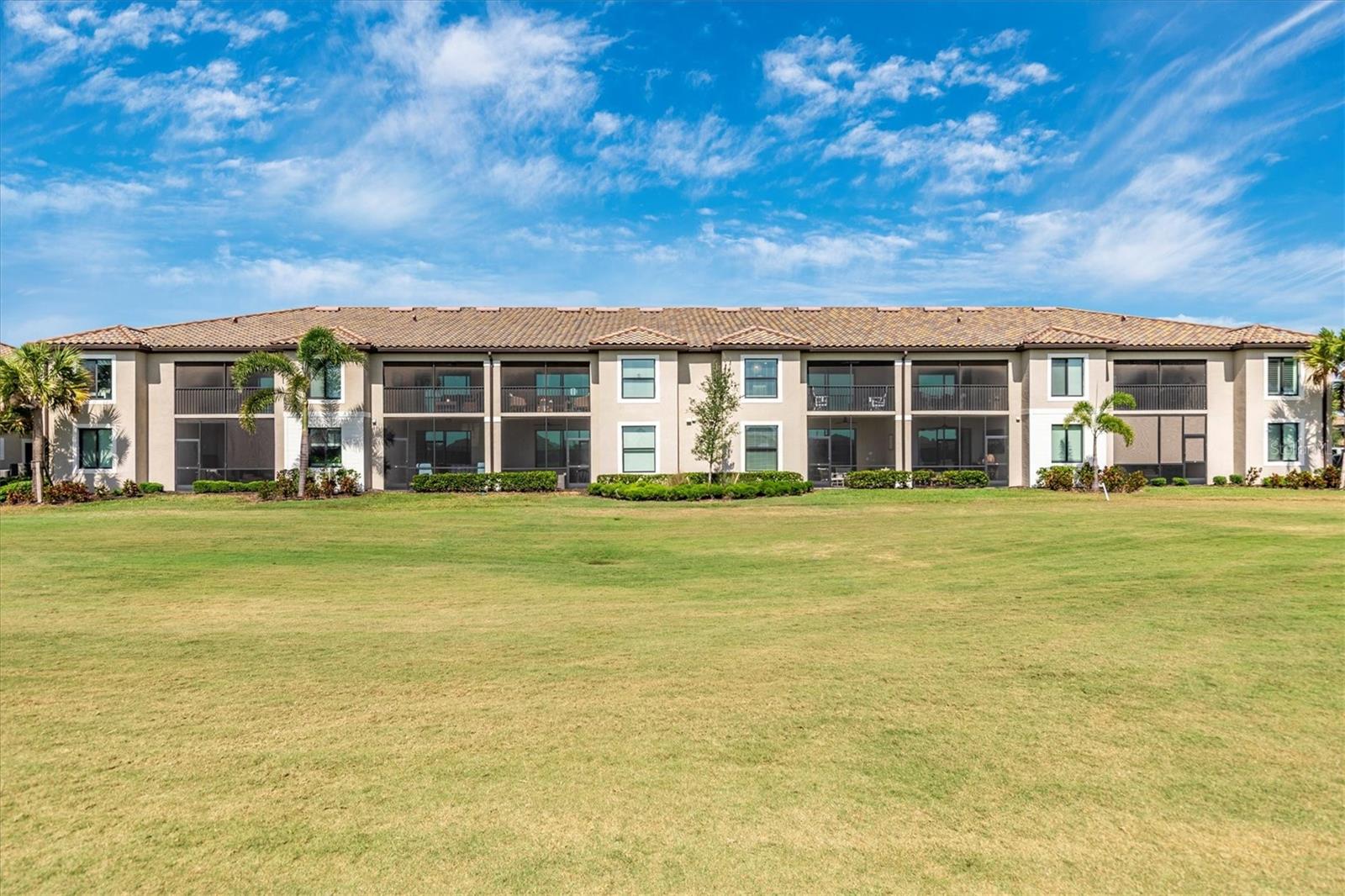 VERANDA VI AT LAKEWOOD NATIONAL PH II - Residential Lease
