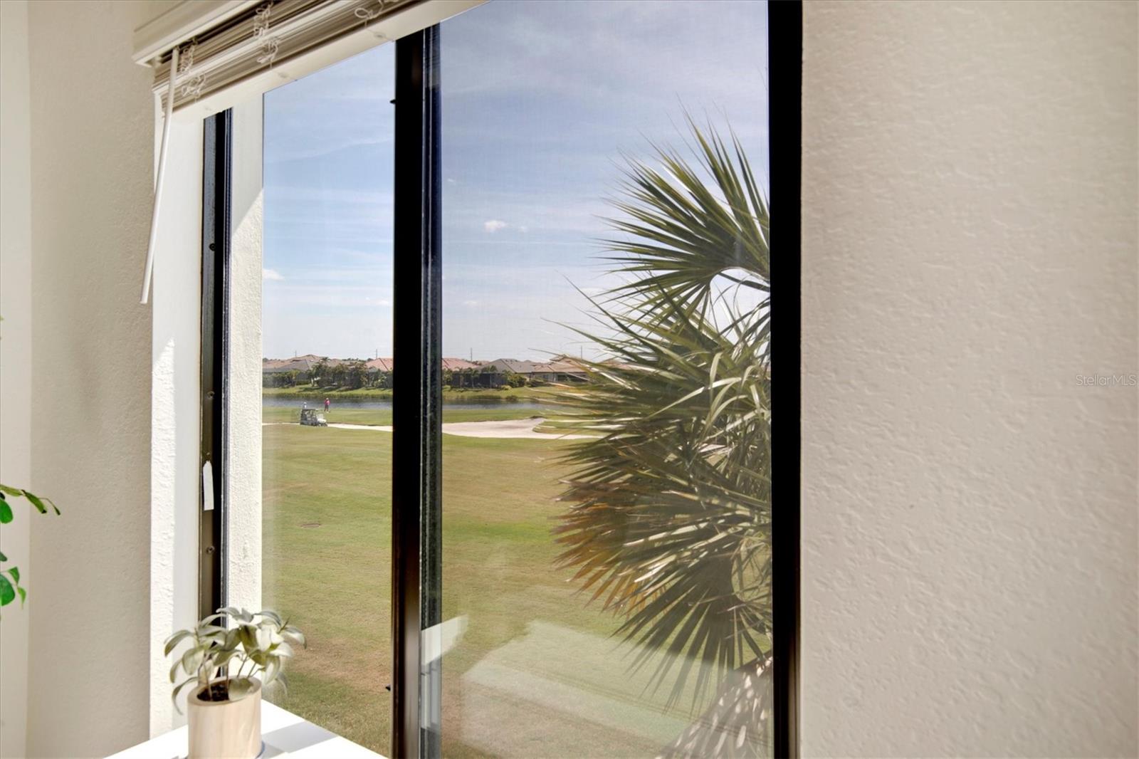 VERANDA VI AT LAKEWOOD NATIONAL PH II - Residential Lease