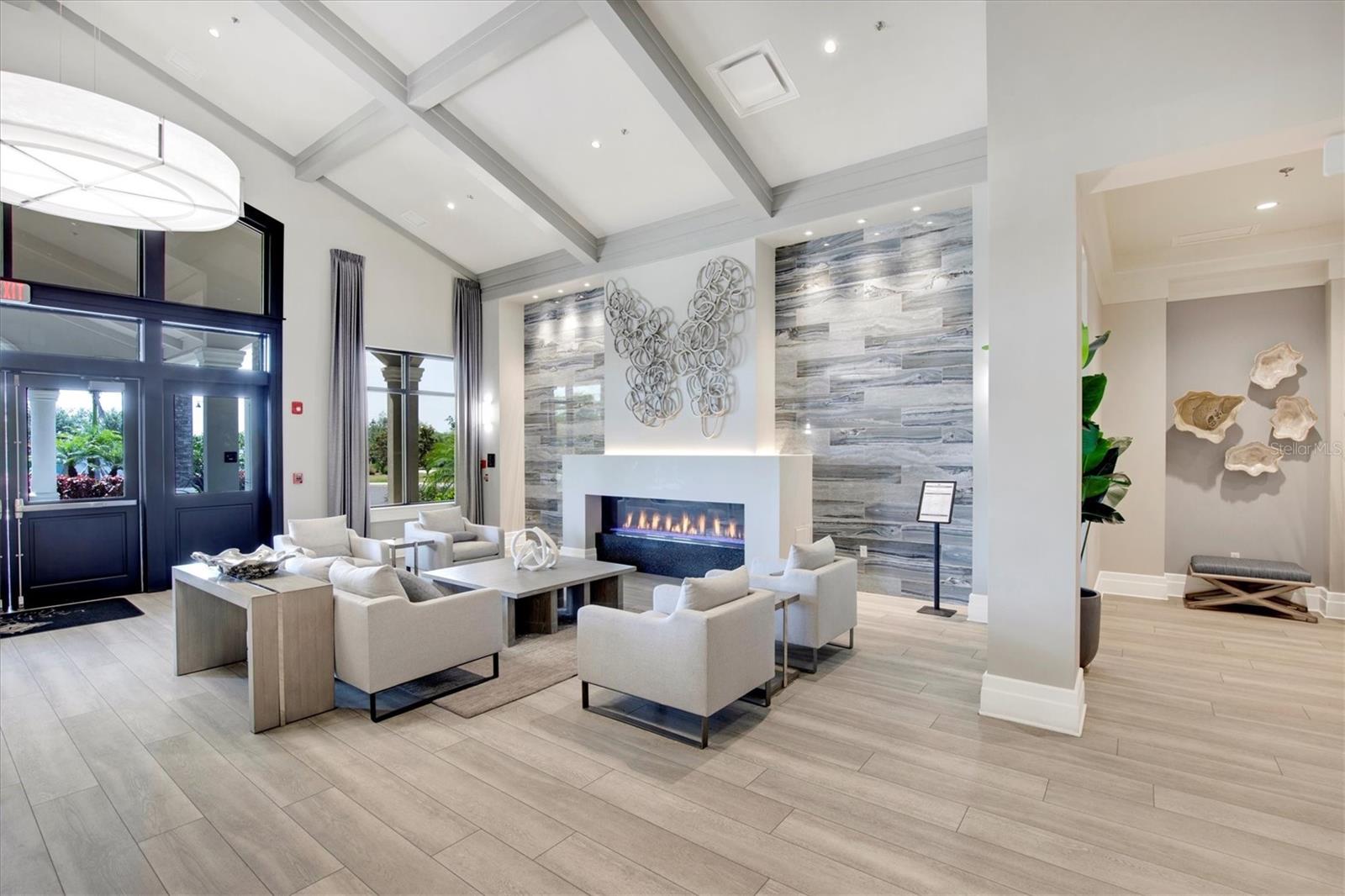 VERANDA VI AT LAKEWOOD NATIONAL PH II - Residential Lease