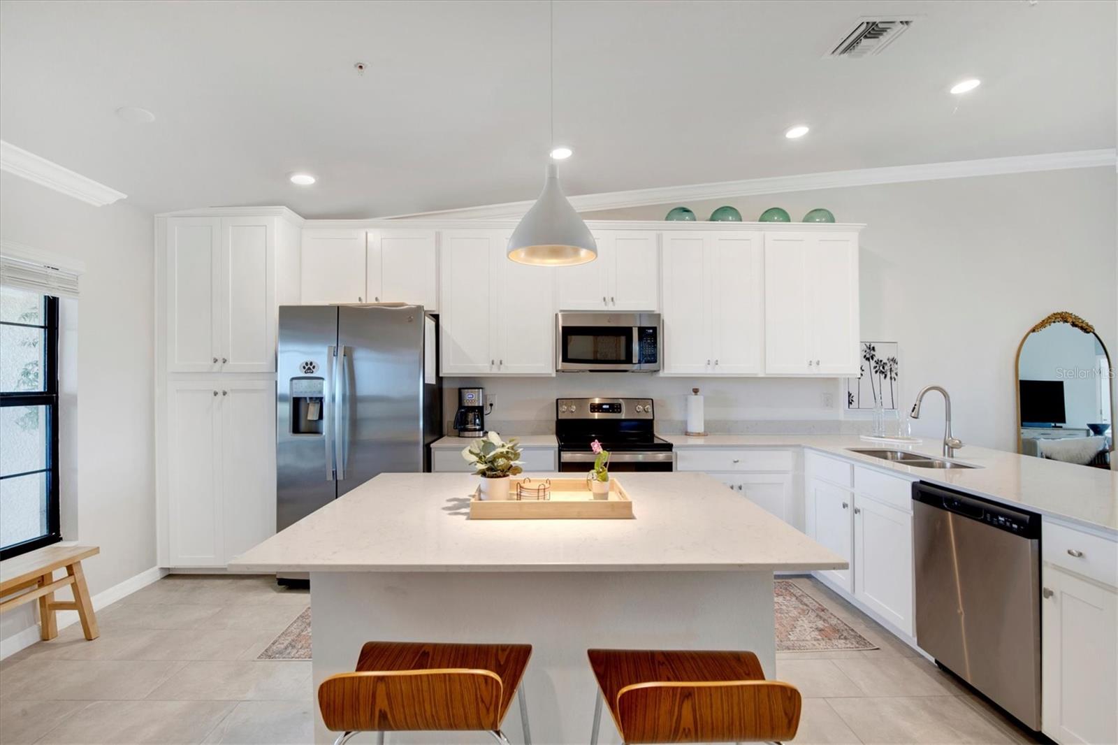 VERANDA VI AT LAKEWOOD NATIONAL PH II - Residential Lease