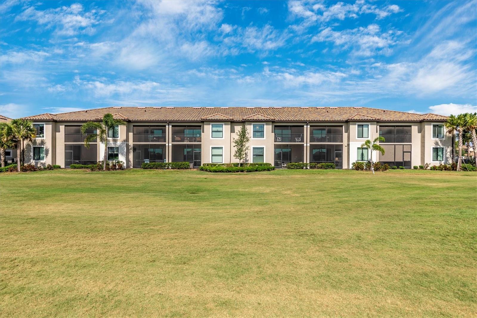 VERANDA VI AT LAKEWOOD NATIONAL PH II - Residential Lease