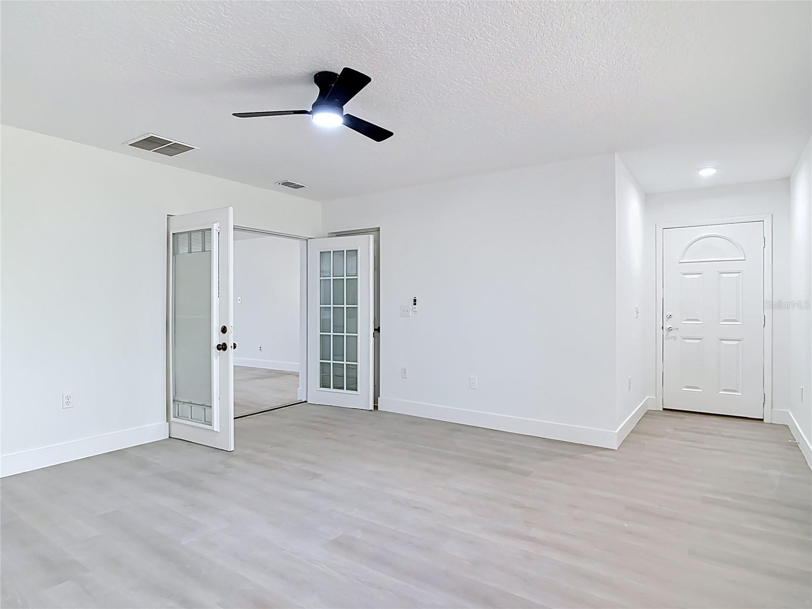 DELTONA LAKES UNIT 05 - Residential