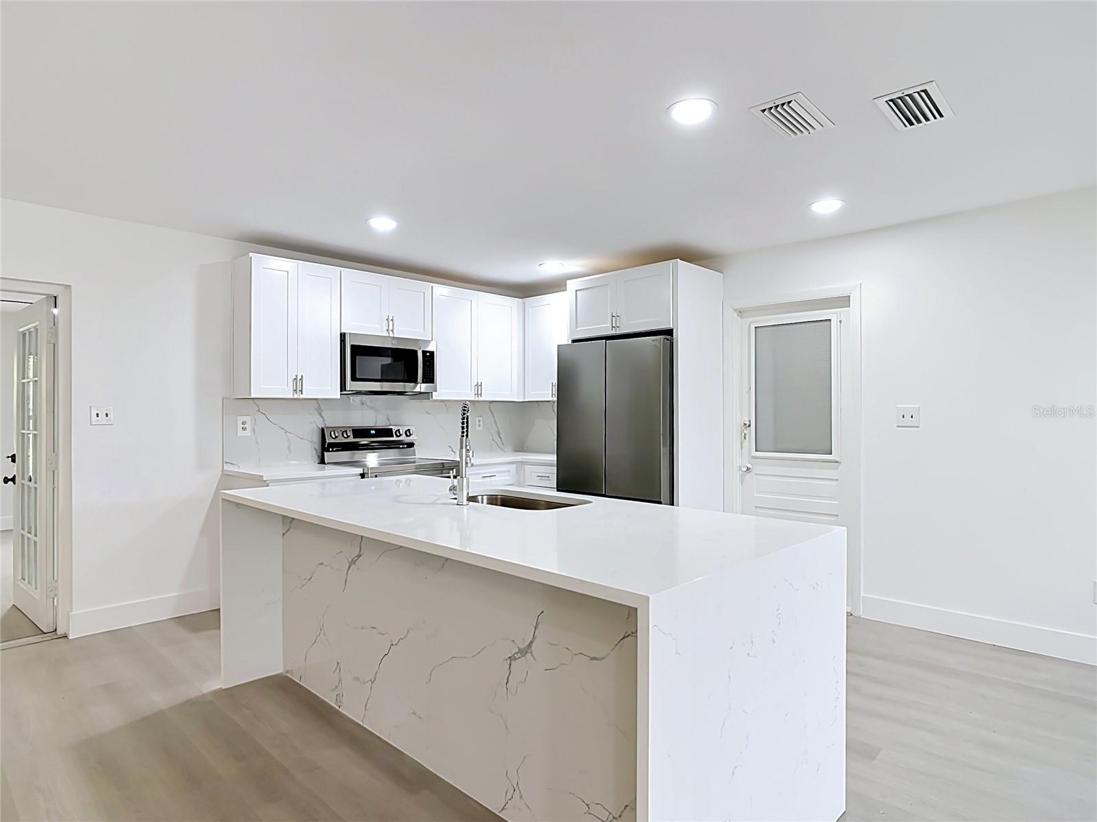 DELTONA LAKES UNIT 05 - Residential