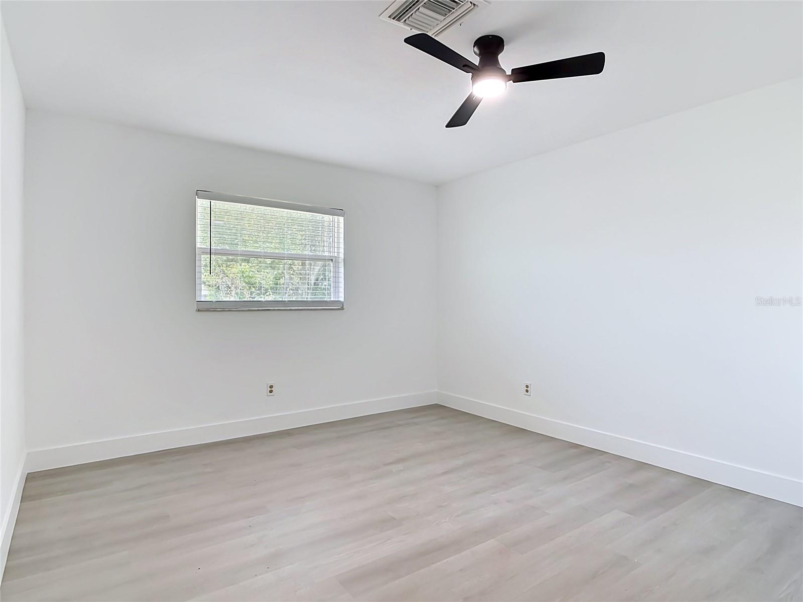 DELTONA LAKES UNIT 05 - Residential