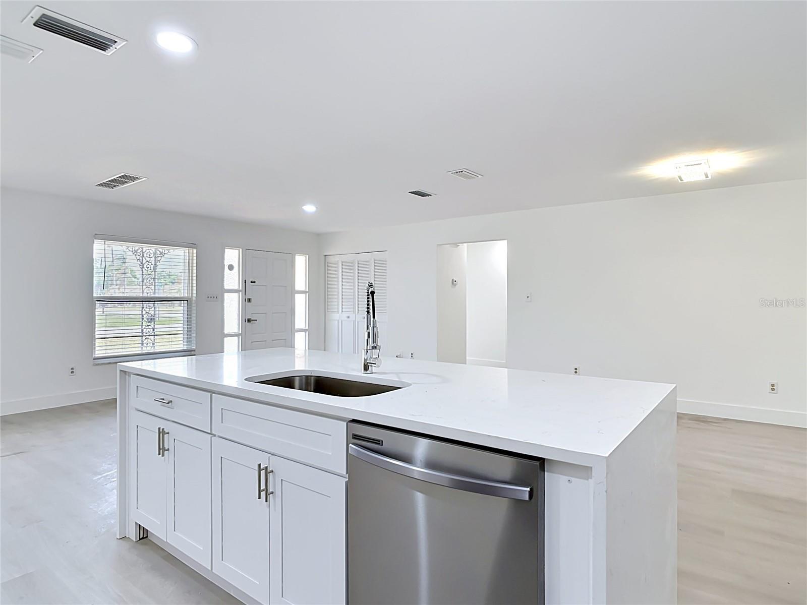 DELTONA LAKES UNIT 05 - Residential
