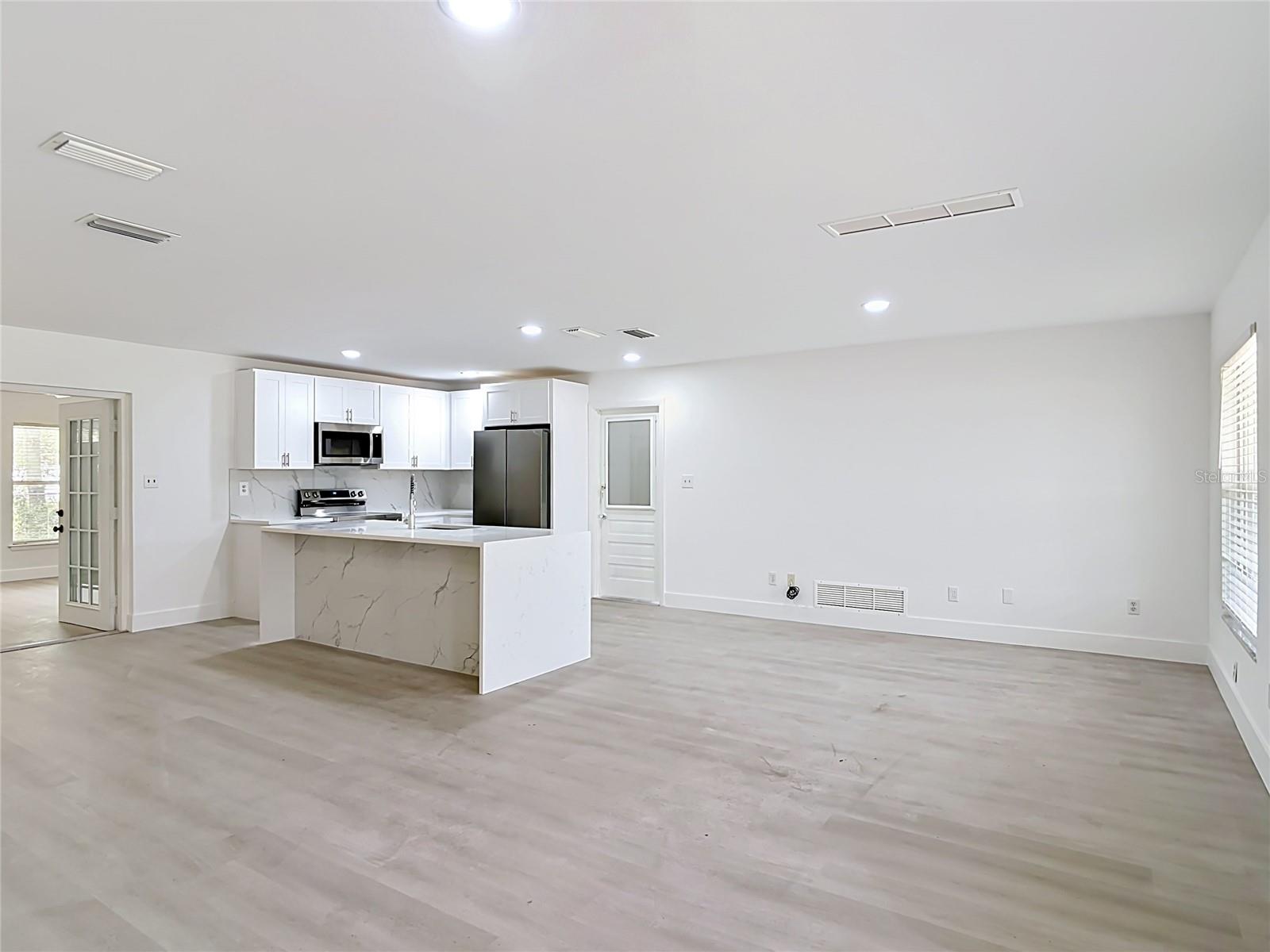 DELTONA LAKES UNIT 05 - Residential