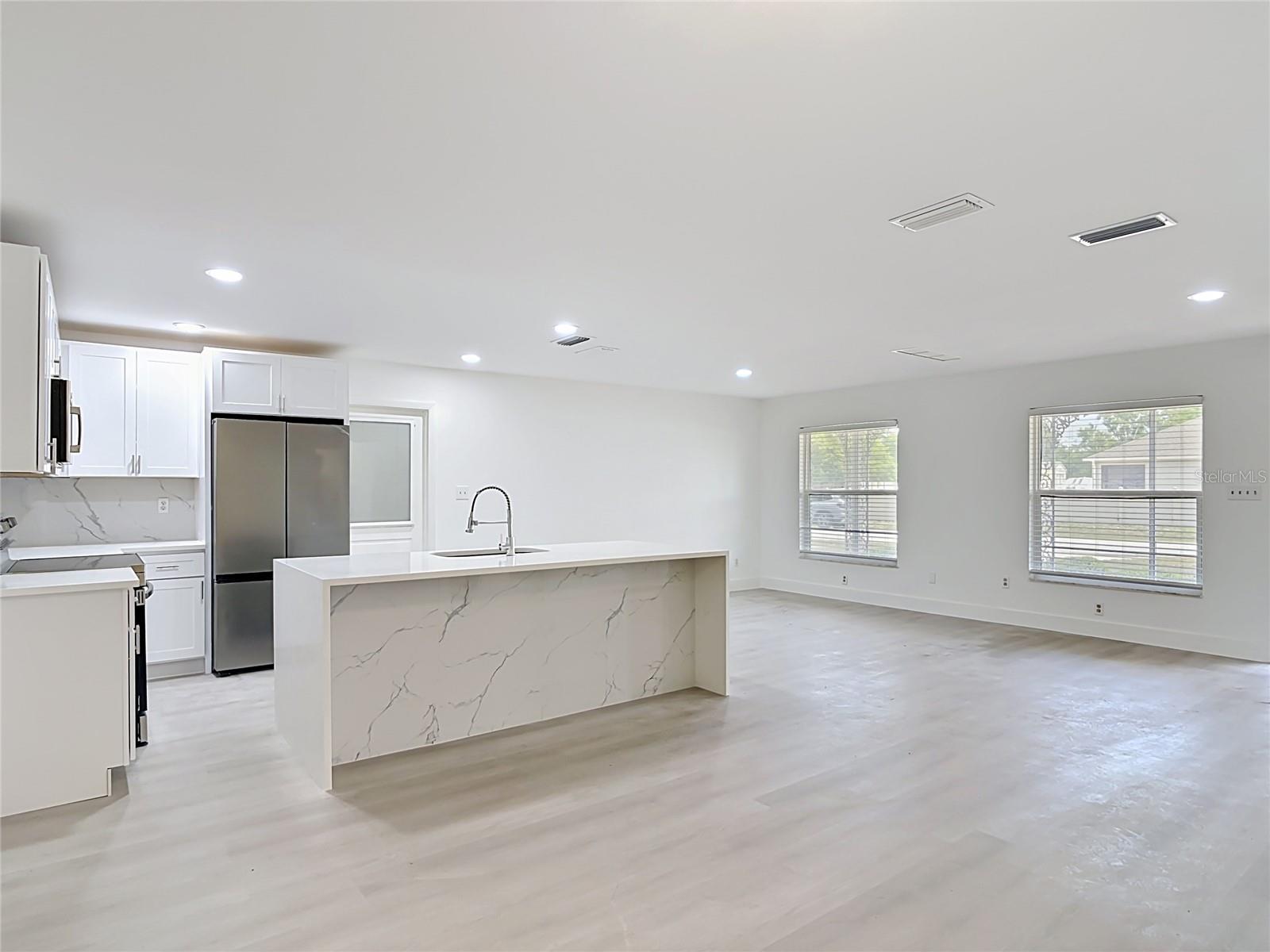 DELTONA LAKES UNIT 05 - Residential