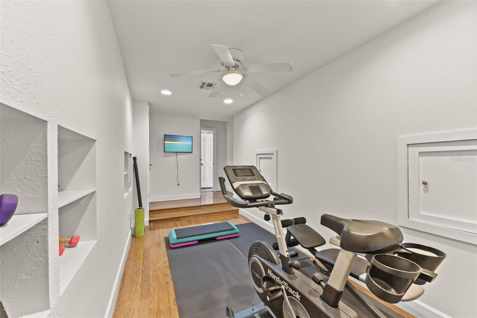 COMSTOCK PARK - Residential