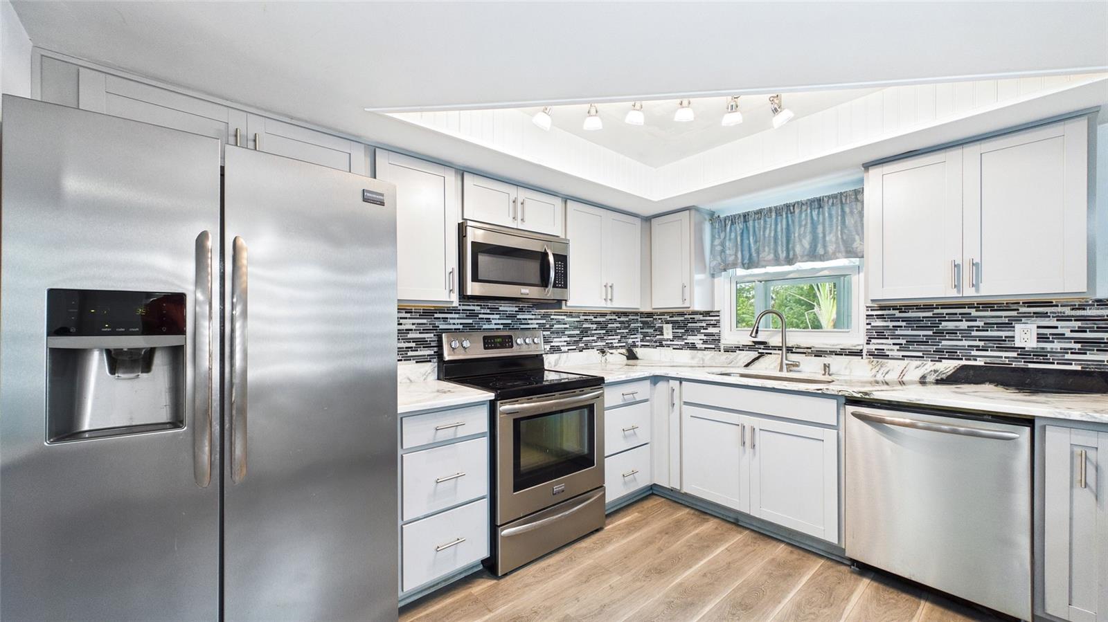 DIXIE PARK - Residential