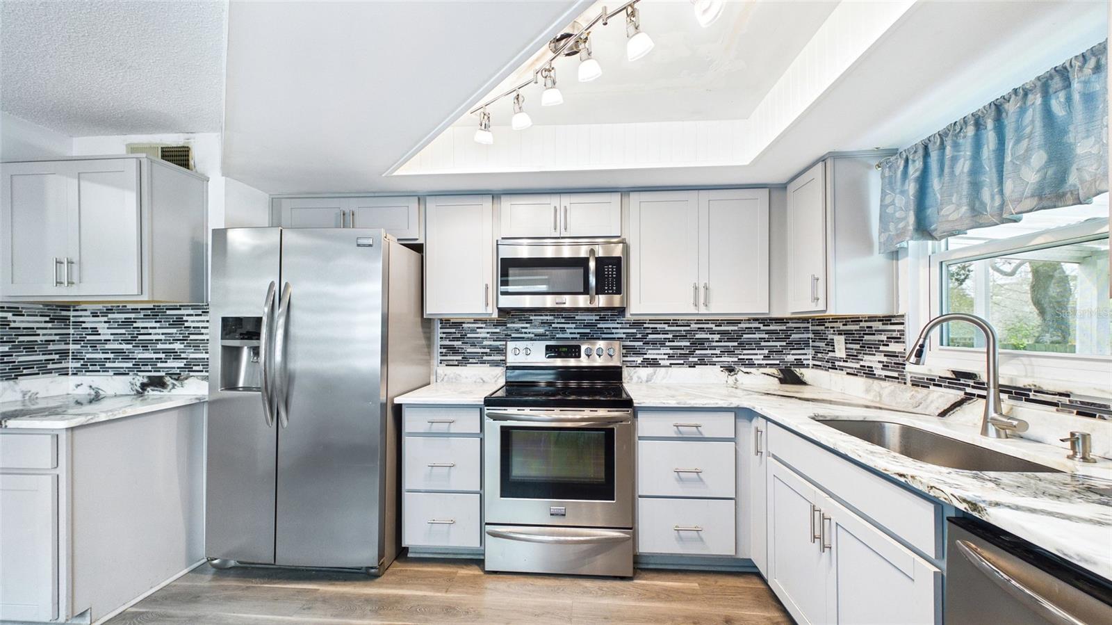 DIXIE PARK - Residential