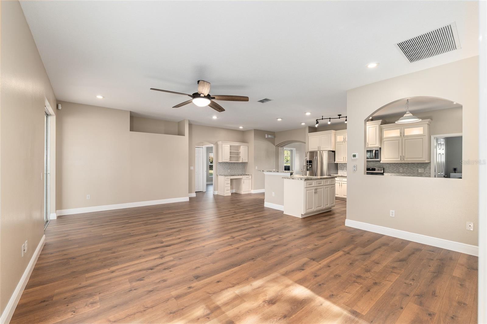 OCALA WATERWAY ESTATE - Residential
