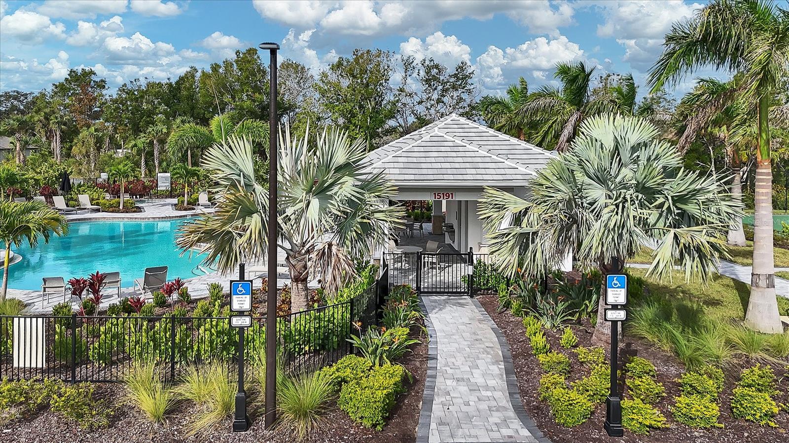 THE TOWNHOMES AT PALERMO - Residential