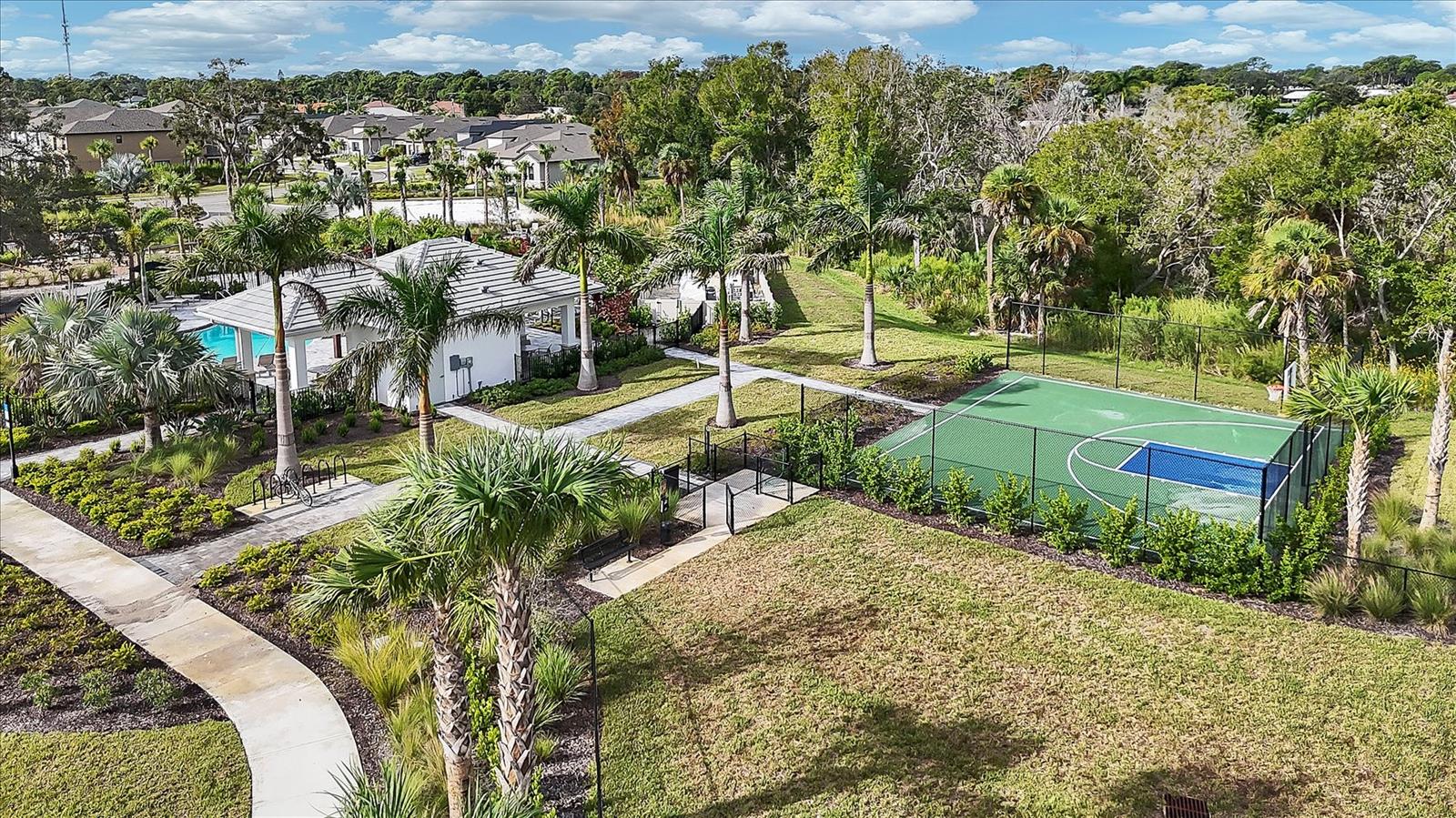 THE TOWNHOMES AT PALERMO - Residential