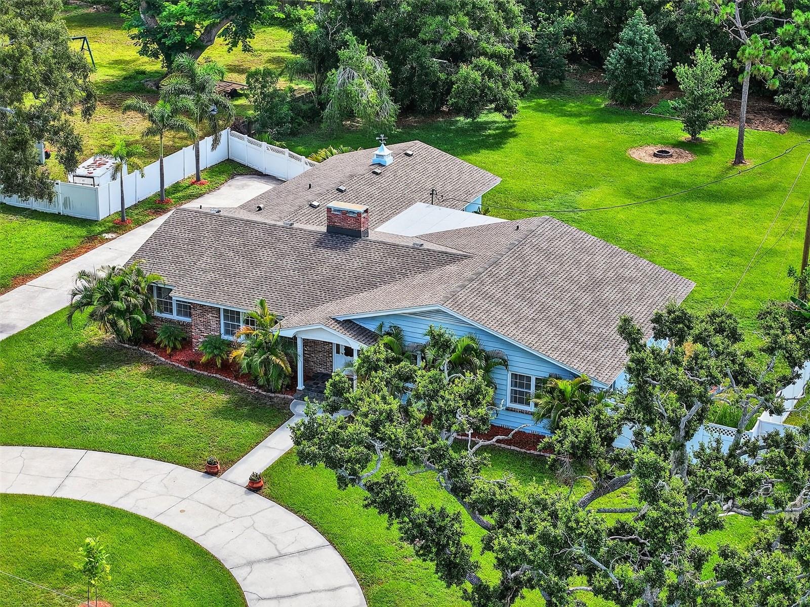 1647 ROBIN HOOD LANE