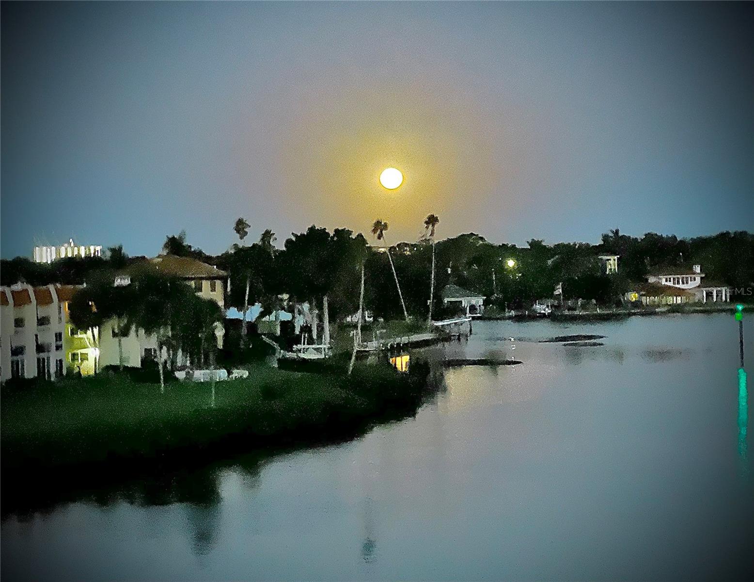 HARBOR LIGHTS MHP CO-OP - Residential