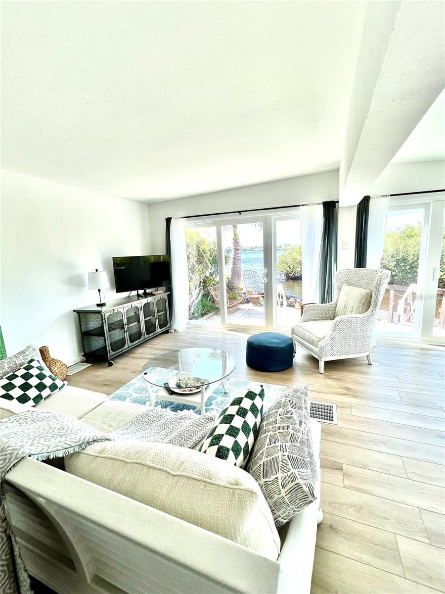 HARBOR LIGHTS MHP CO-OP - Residential